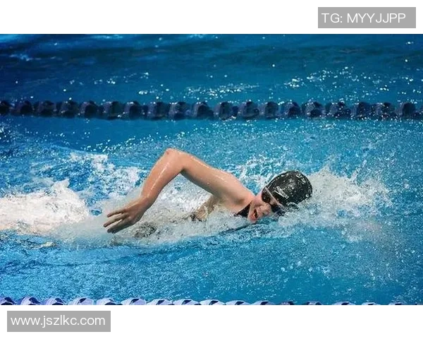 足球与游泳的双料明星是谁他们的成就与魅力引人瞩目