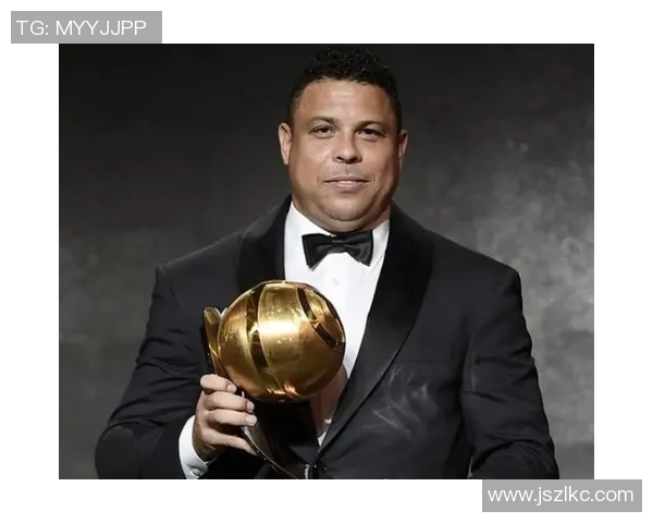 近代足球明星排名榜揭晓谁是足坛历史最佳球员的争议之王